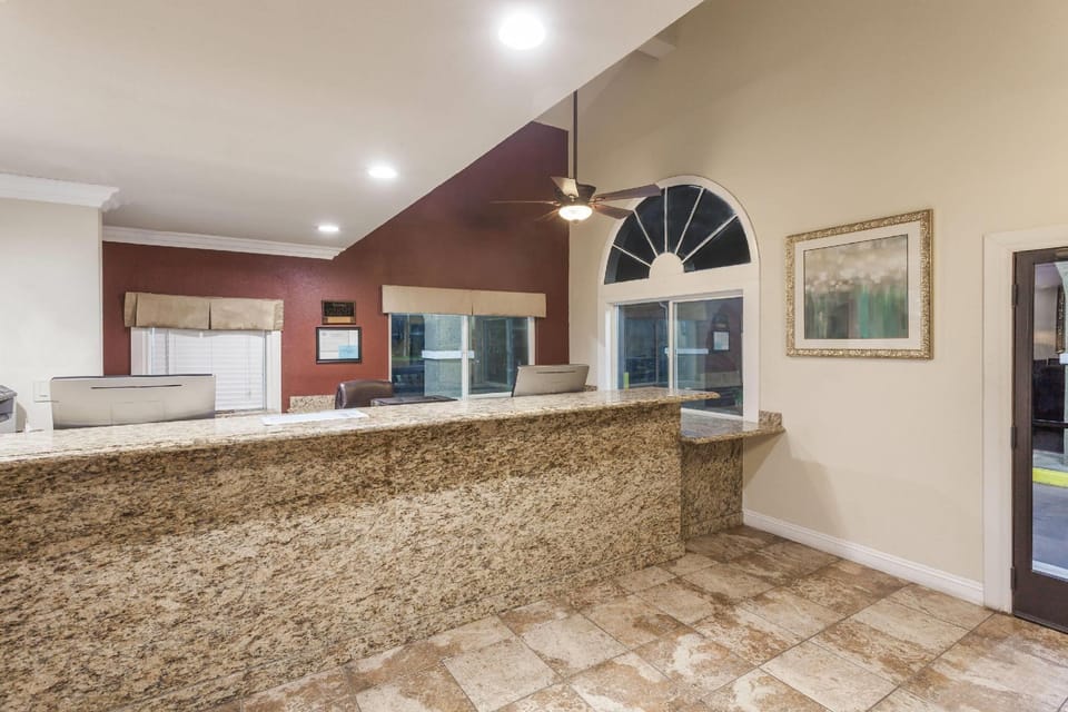 Travelodge by Wyndham Hemet CA Hotel in Hemet