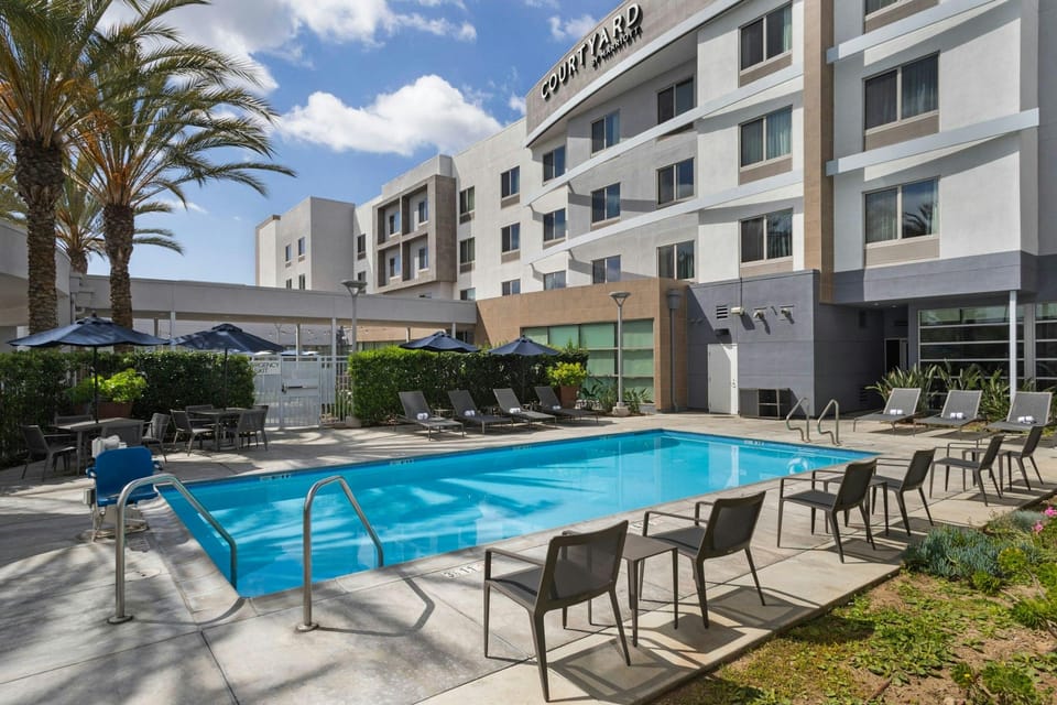 Courtyard by Marriott Long Beach Airport Hotel in Lakewood