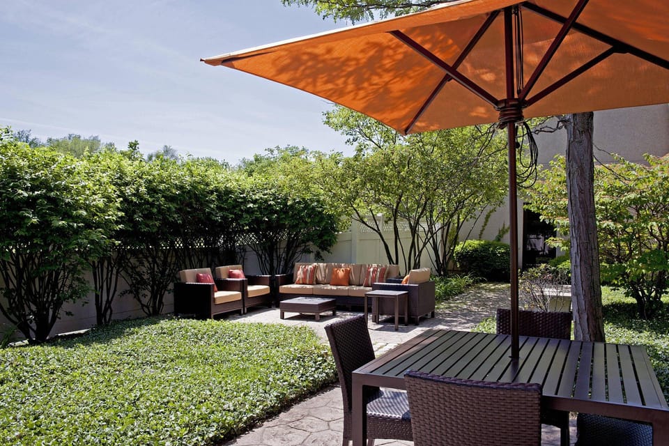 Courtyard by Marriott Chicago Elmhurst/Oakbrook Area Hotel in Villa Park