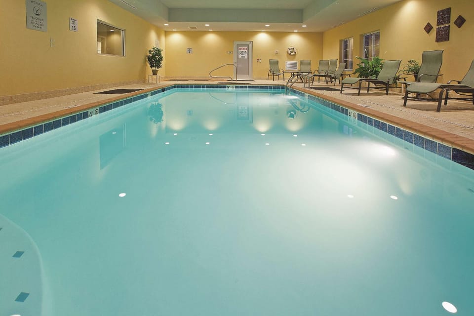 La Quinta Inn & Suites by Wyndham Columbus - Edinburgh Hotel in Columbus