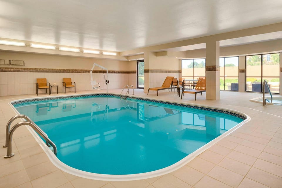 Courtyard by Marriott Akron Fairlawn Hotel in Fairlawn