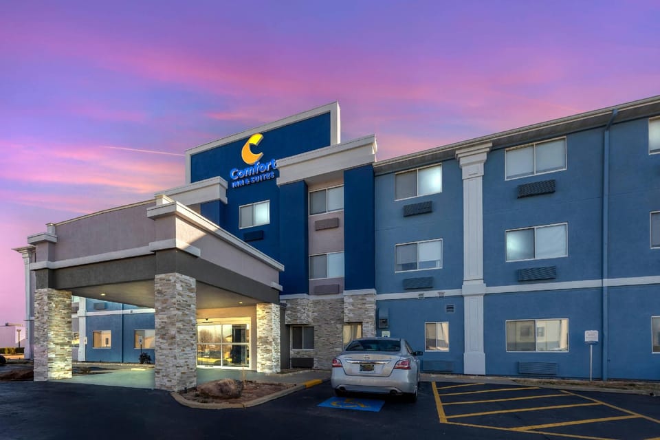Comfort Inn & Suites Oklahoma City North - Quail Springs Hotel in Oklahoma City