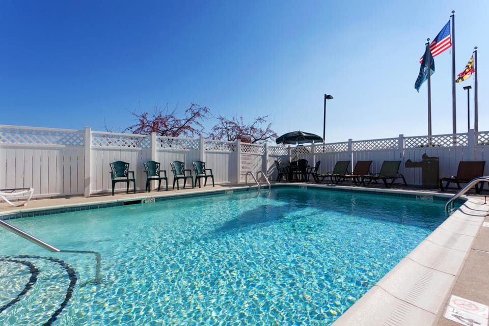 Country Inn & Suites by Radisson, Bel Air/Aberdeen, MD Hotel in Belcamp