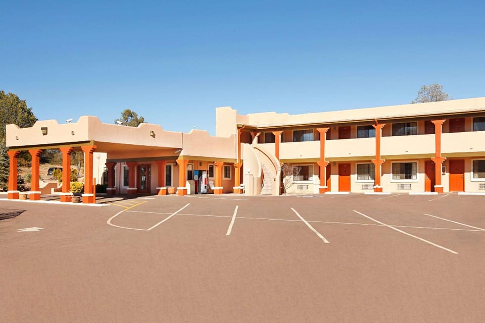 Super 8 By Wyndham Payson Hotel in Payson