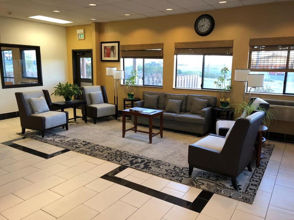Super 8 By Wyndham Klamath Falls Hotel in Klamath Falls