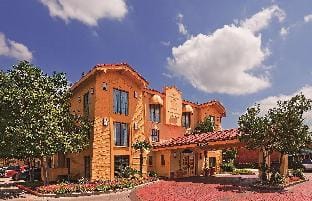 San Antonio Near SeaWorld Ingram Park Hotel in San Antonio