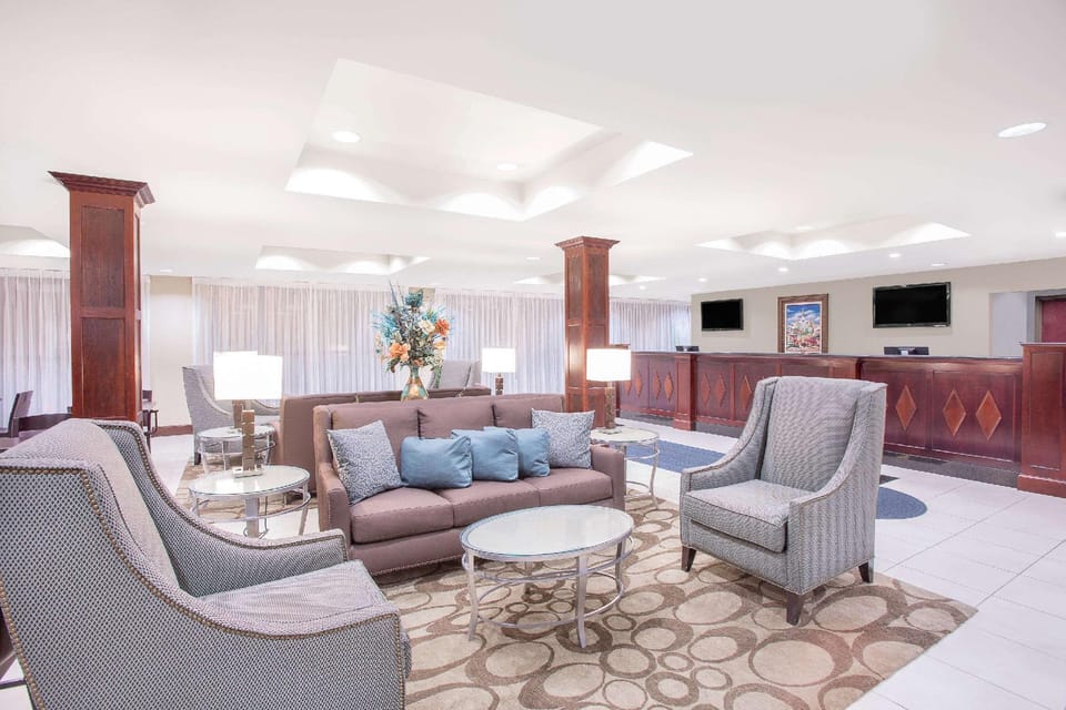 Holiday Inn Express Gulfport Beach By IHG Hotel in Gulfport