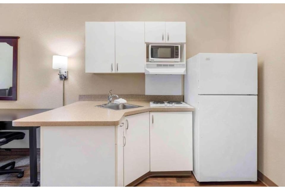 Studio 6 Extended Stay Chicago  Lisle   IL Hotel in Lisle
