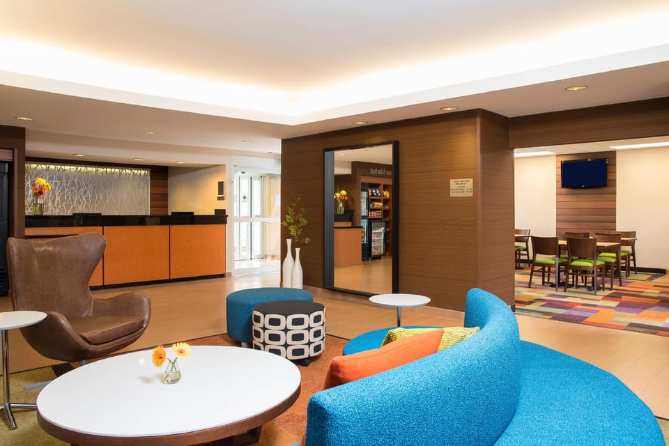 Inn & Suites Bloomington Hotel in Bloomington