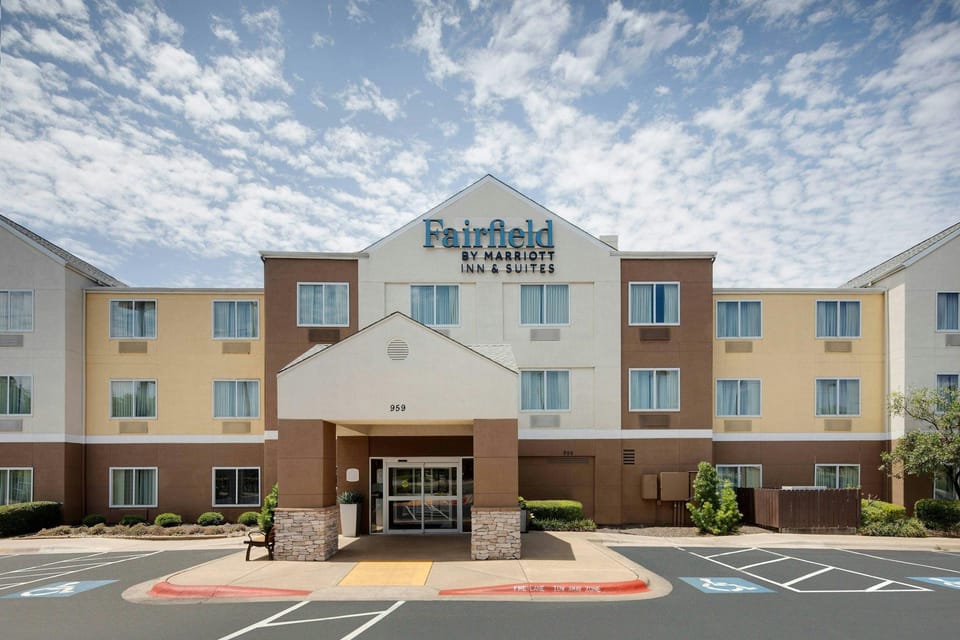 Fairfield by Marriott Inn & Suites Austin-University Area Hotel in Austin