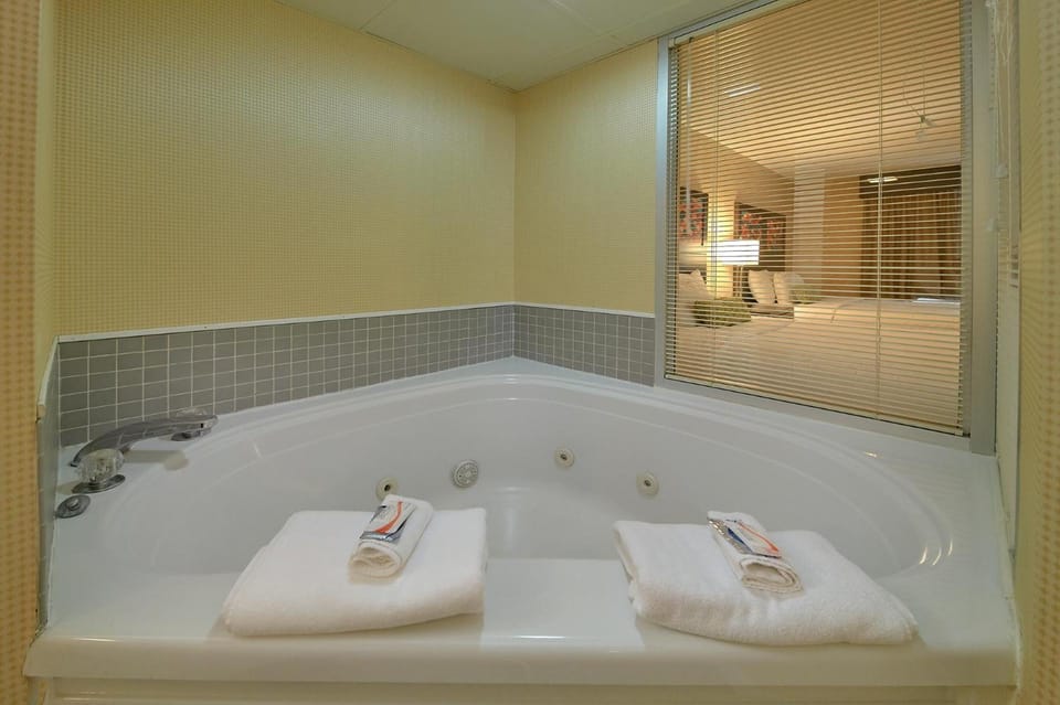 Vacation Lodge Hotel in Pigeon Forge