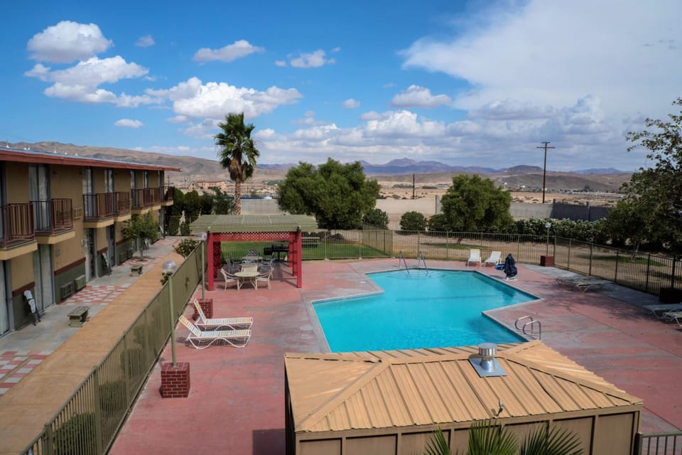 Swimming pool