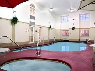 Microtel Inn & Suites by Wyndham Miami Hotel in Ozark Mountains