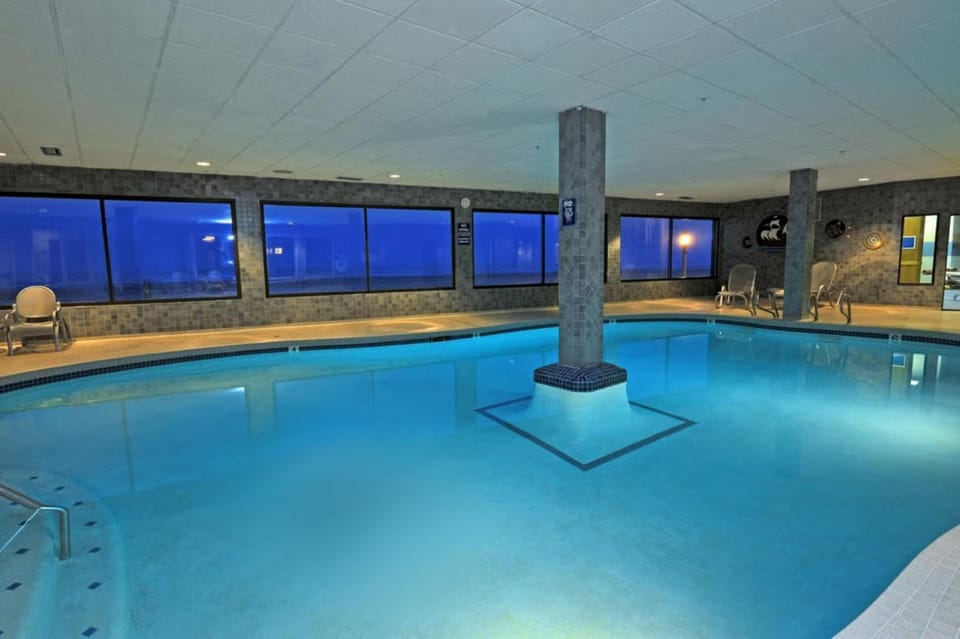 Promenade Inn & Suites Oceanfront Hotel in Seaside