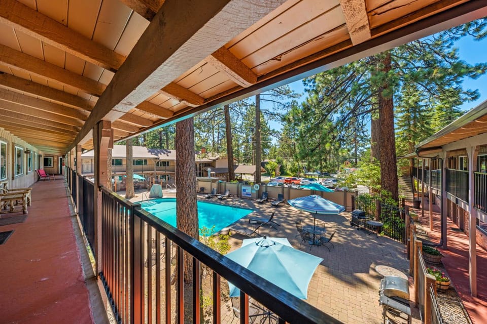 The Lodge at Lake Tahoe Apartment hotel in South Lake Tahoe