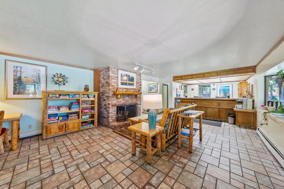 The Lodge at Lake Tahoe Apartment hotel in South Lake Tahoe