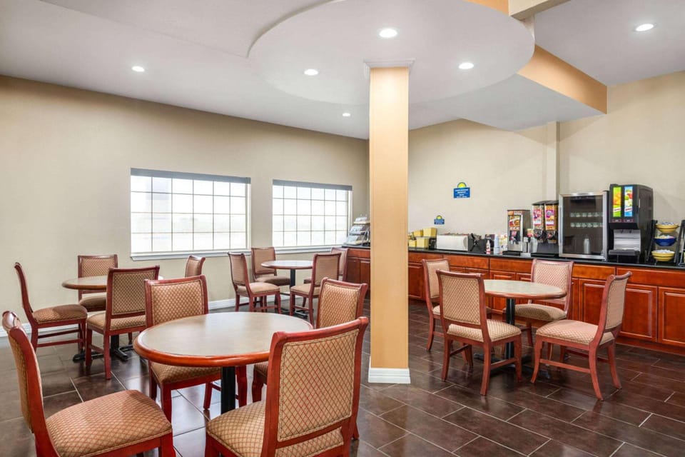 Days Inn by Wyndham San Antonio Near Fiesta Park Hotel in San Antonio