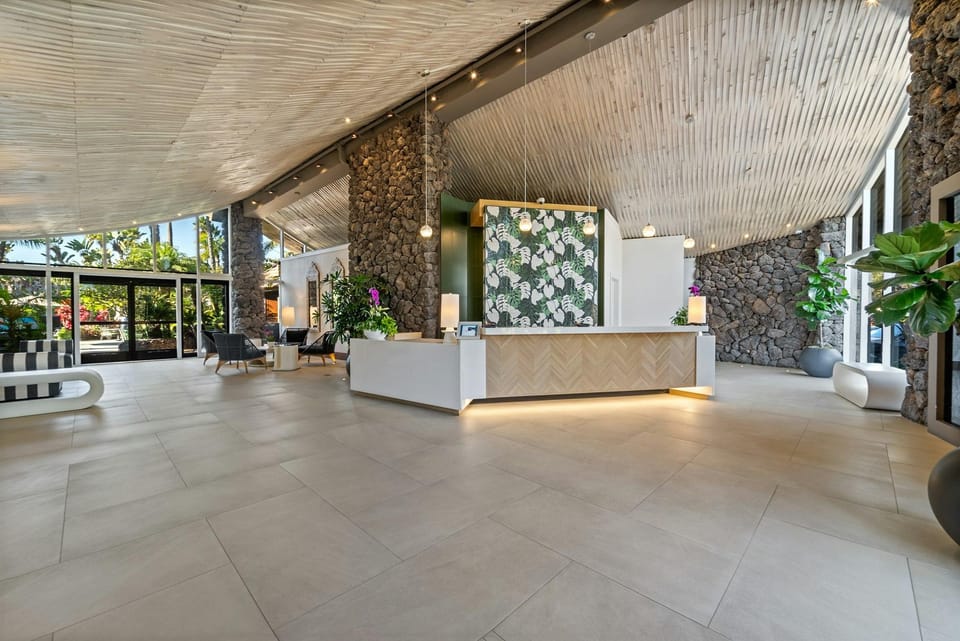 Humphreys Half Moon Inn Hotel in Point Loma