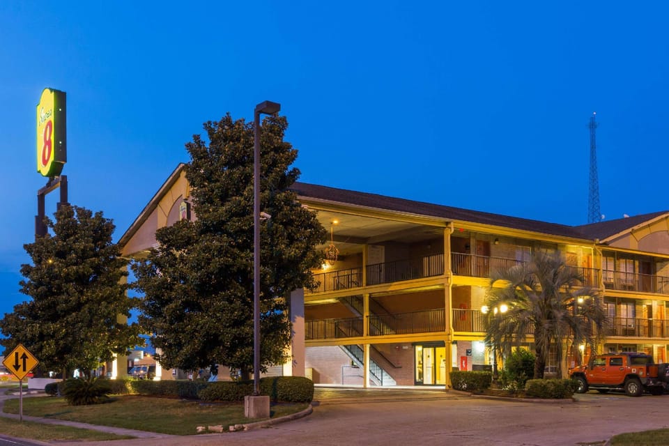 Super 8 by Wyndham Metairie Motel in Metairie