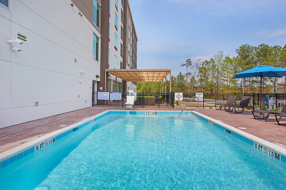 Holiday Inn Express & Suites Covington By IHG Hotel in Covington