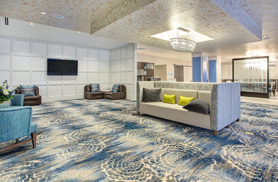 Holiday Inn Express & Suites Covington By IHG Hotel in Covington