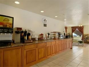 Super 8 By Wyndham Bernalillo Hotel in New Mexico