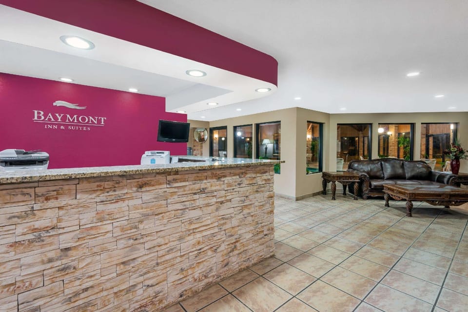 Baymont by Wyndham Enid Hotel in Enid