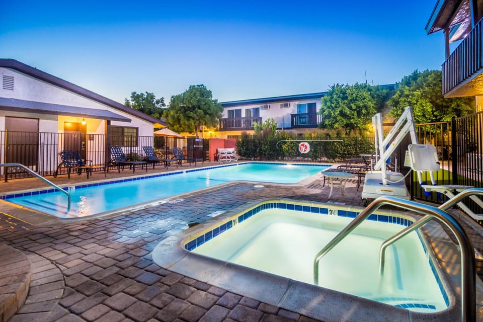 The Lemon Tree Hotel Hotel in Orange