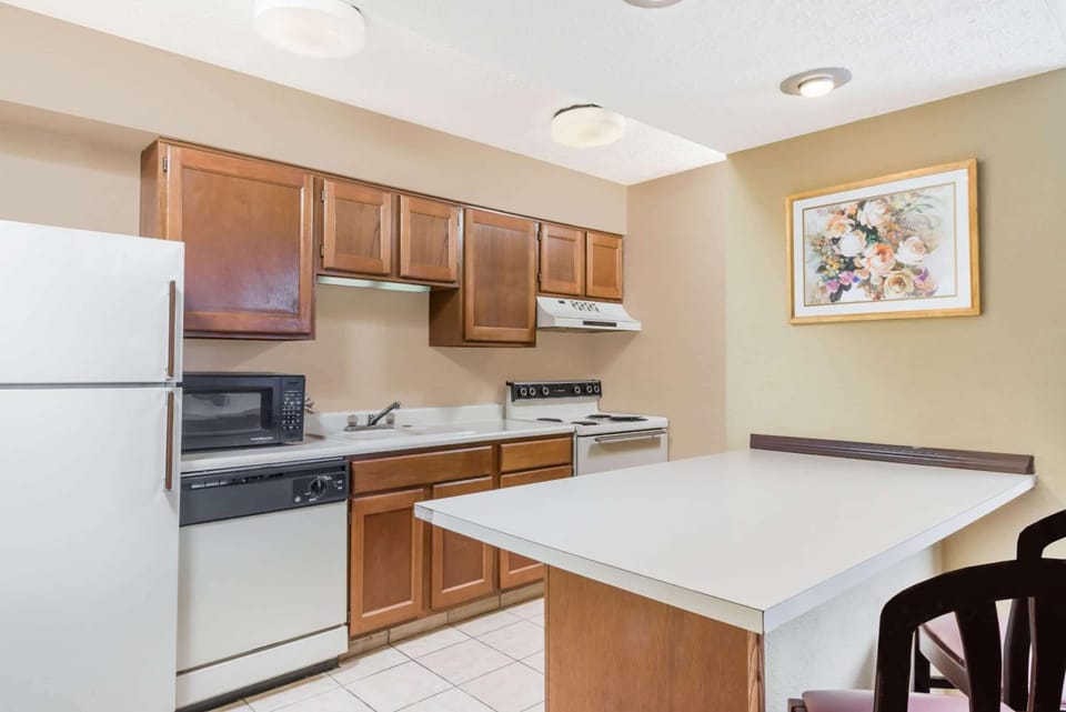 Hawthorn Extended Stay by Wyndham Columbus North Hotel in Ohio
