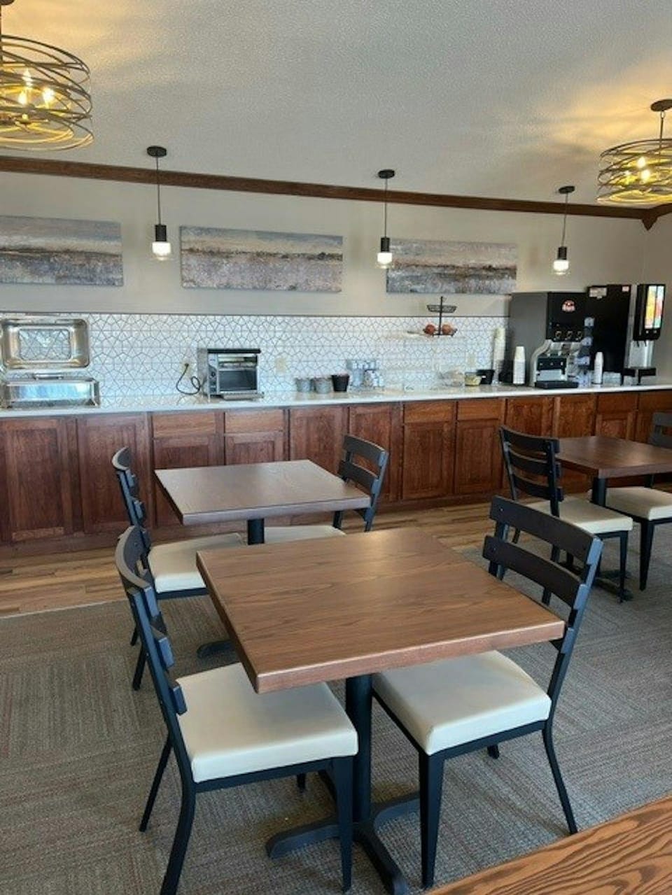 Fireside Inn and Suites Hotel in Devils Lake