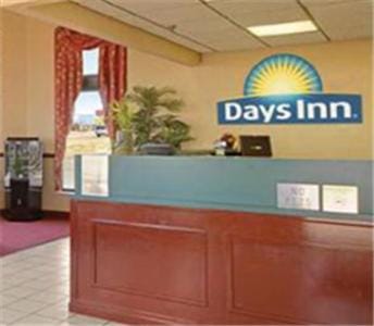 Days Inn by Wyndham Apple Valley Sevierville Hotel in Pigeon Forge