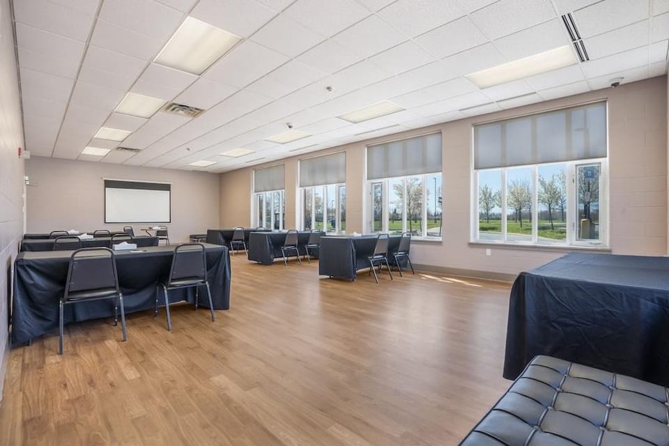 Residence & Conference Centre - Welland Apartment hotel in Welland
