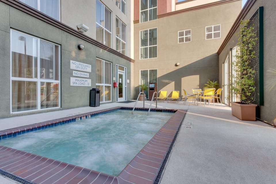 Fairfield by Marriott Inn & Suites San Francisco Airport/Millbrae Hotel in Millbrae