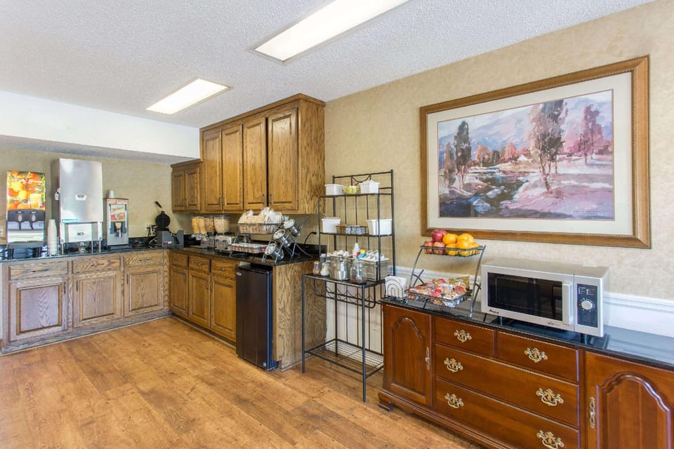 Baymont by Wyndham Dunn Hotel in North Carolina