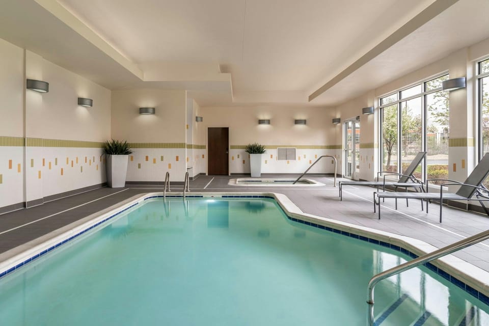 Fairfield by Marriott Inn & Suites Akron Fairlawn Hotel in Fairlawn