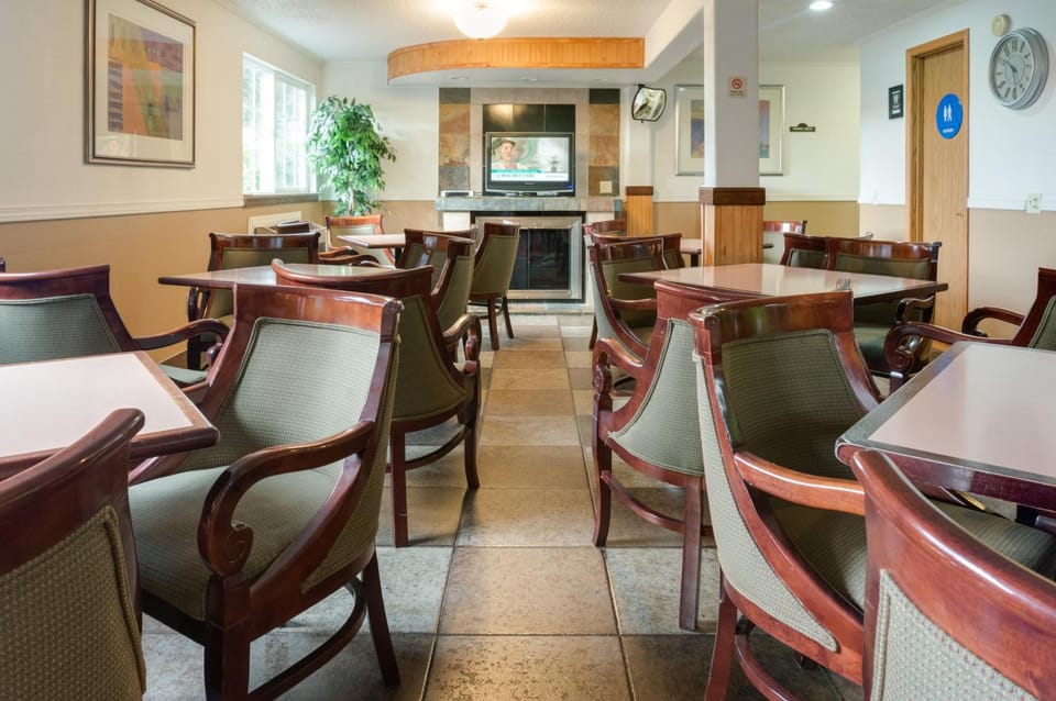 GuestHouse Inn Fife Motel in Fife