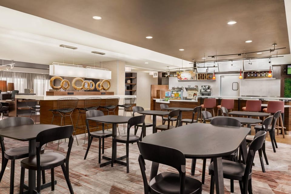 Courtyard by Marriott Roseville Hotel in Roseville
