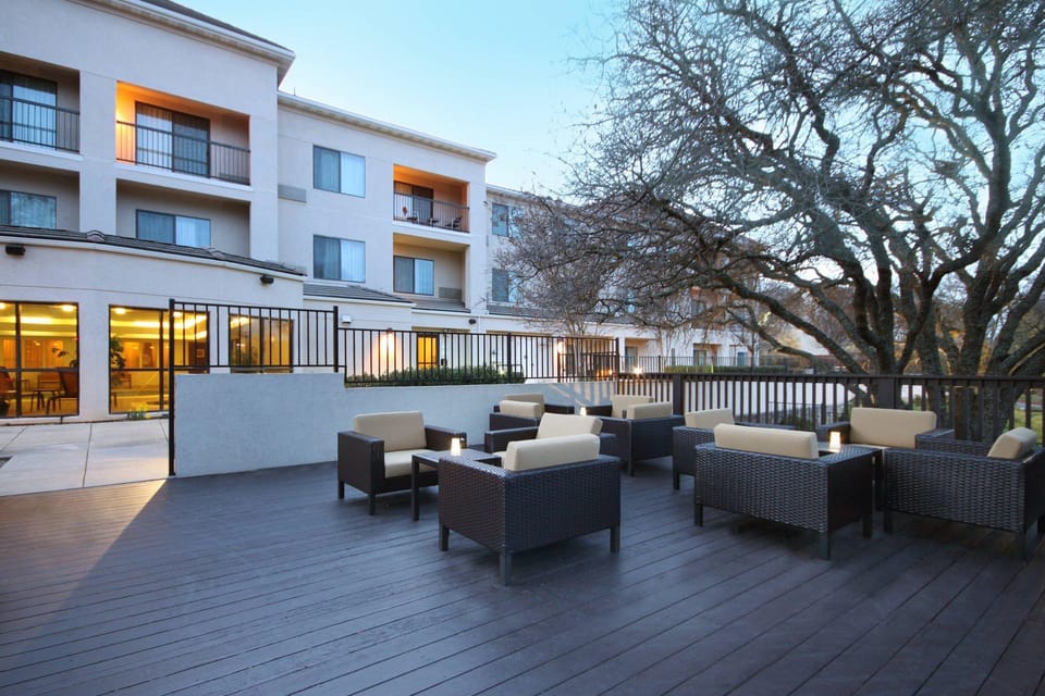 Courtyard by Marriott Roseville Hotel in Roseville