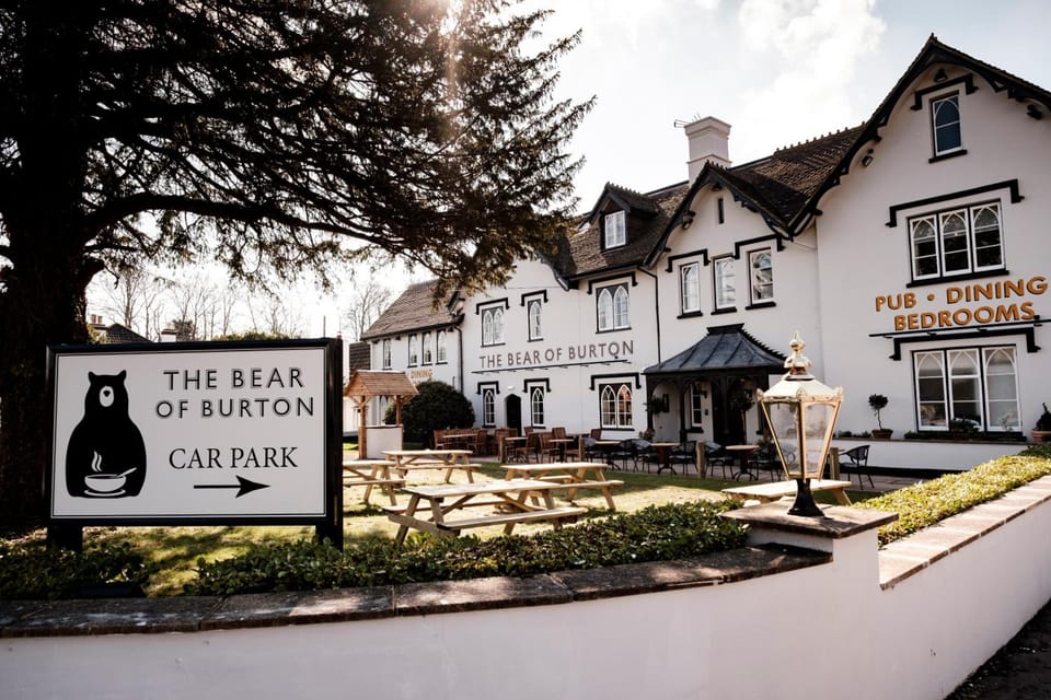 Bear Of Burton Hotel in Christchurch