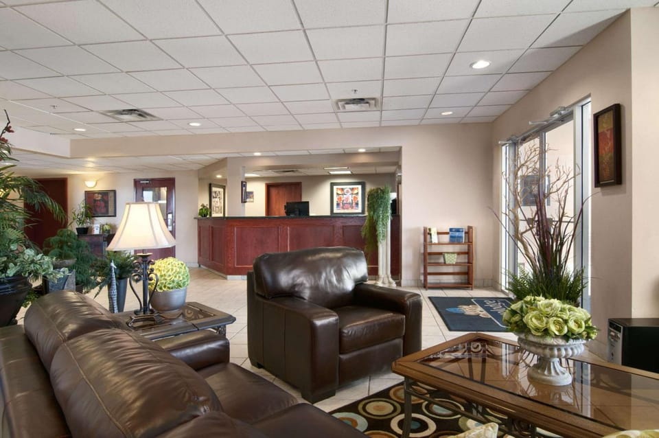 Travelodge by Wyndham Stony Plain Hotel in Alberta