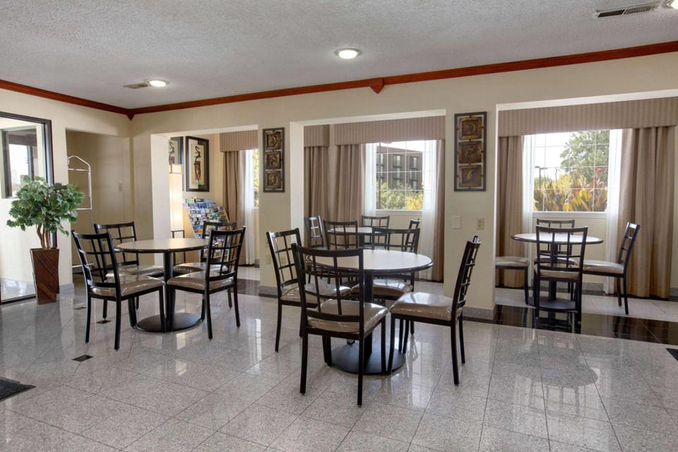 Baymont by Wyndham Oklahoma City Airport Hotel in Oklahoma City