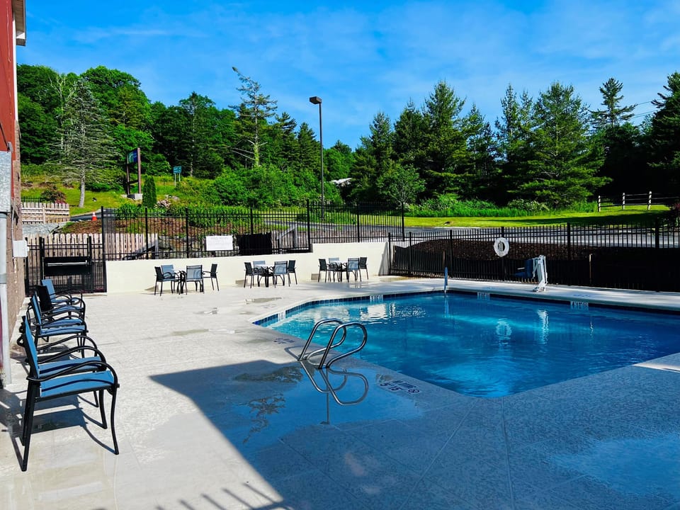 Holiday Inn Express Blowing Rock South By IHG Hotel in Blowing Rock