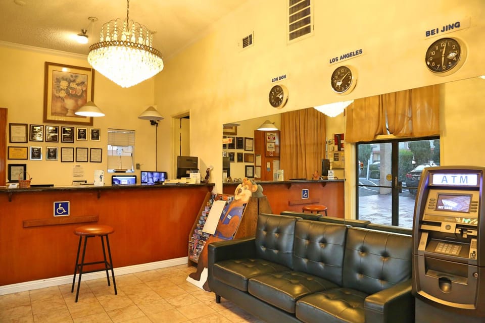 Travelodge by Wyndham Pasadena Central Hotel in Pasadena