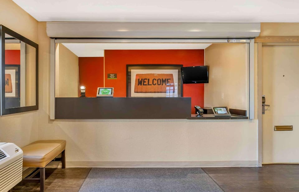 Extended Stay America Select Suites - Detroit - Ann Arbor - University South Hotel in Ann Arbor