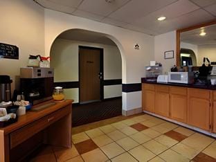 Super 8 By Wyndham Belleville Hotel in Kansas