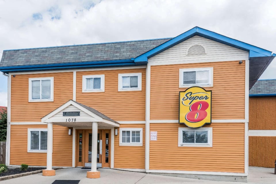 Super 8 By Wyndham Columbus Hotel in Ohio