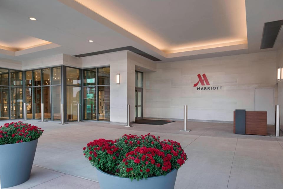 Buffalo Marriott at LECOM HARBORCENTER Hotel in Buffalo