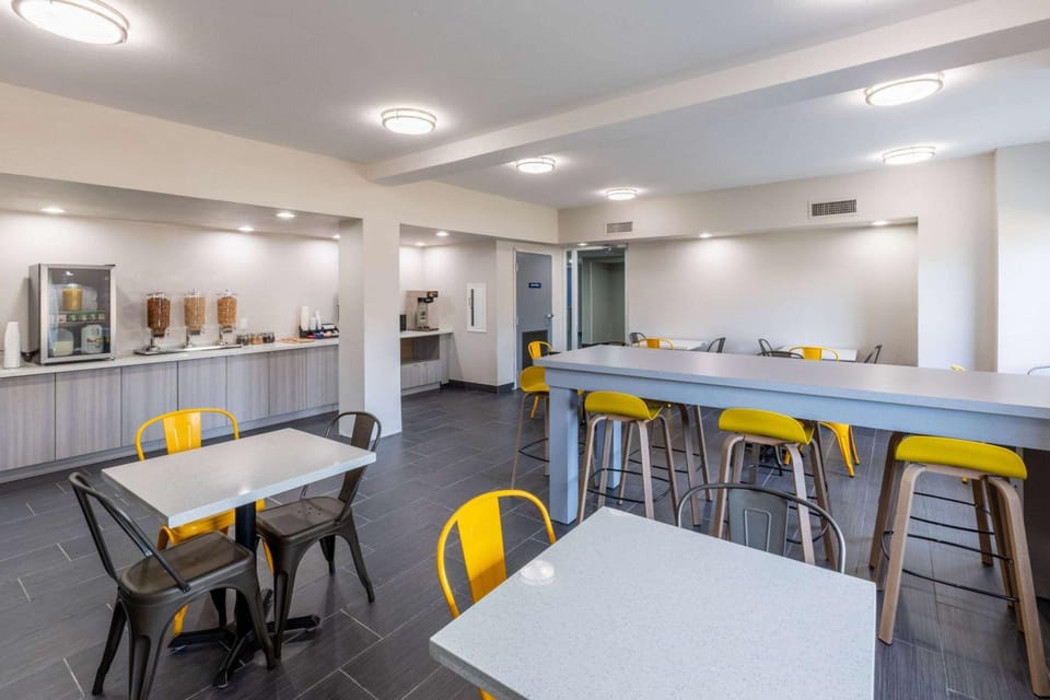 Microtel Inn & Suites by Wyndham Bossier City Hotel in Bossier City