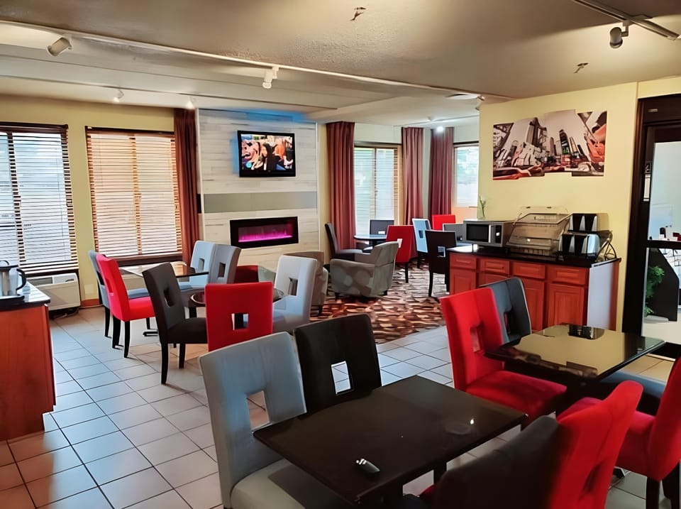 Townhouse Near Hall Of Fame Canton I 77 Hotel in North Canton