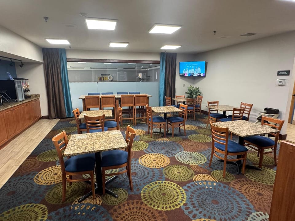 Baymont by Wyndham Mishawaka South Bend Area Hotel in Granger